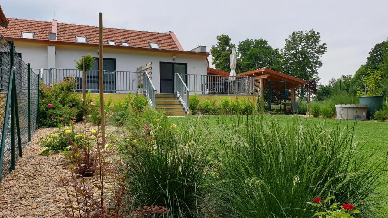 Apartmany U Zamecku Hlohovec Bagian luar foto